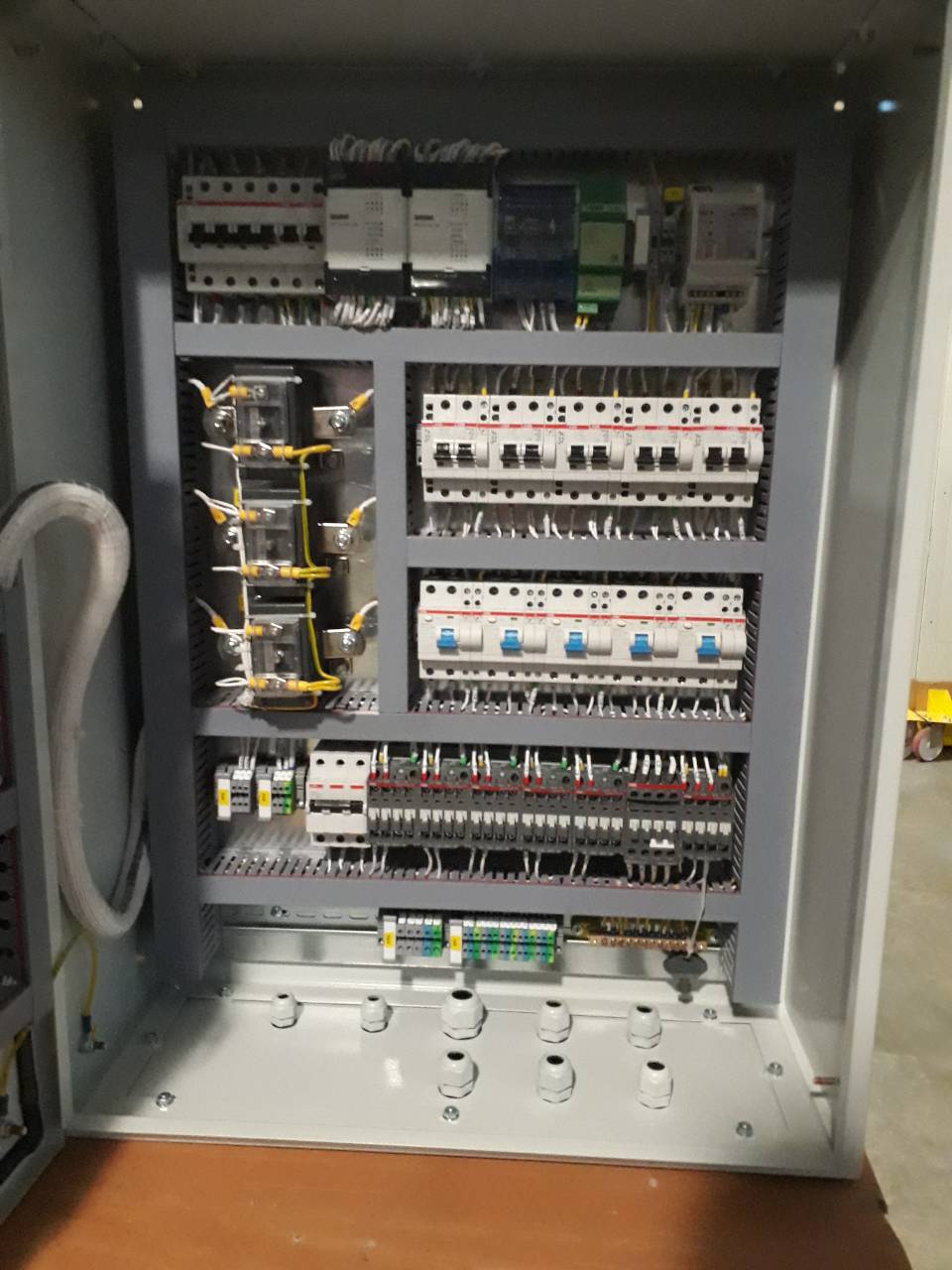 Шкаф управления электроприводом шуэп 4